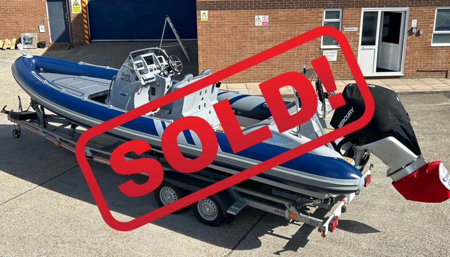 Used approved, 7.7m Cobra Nautique 