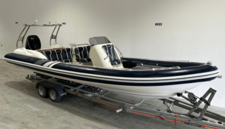 Cobra 8.6m Nautique
