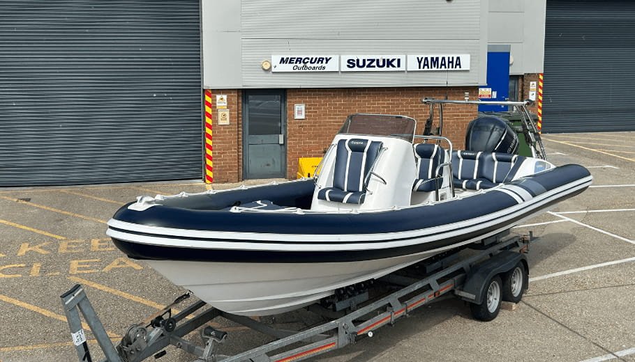 Cobra Nautique 2013